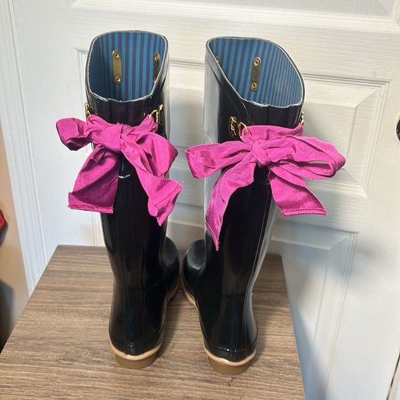JOULES EVEDON BLACK RUBBER RAIN BOOTS TALL WITH PINK BACK RIBBON IN SIZE 7 - Picture 4 of 13